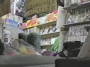 Hidden livecam Japanese doll masturbates in the clip room