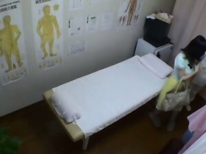 Girl lying on back letting man look inside pussy on spy cam